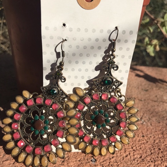 Circular Dangle Earrings Vintage-Looking - Picture 3 of 5